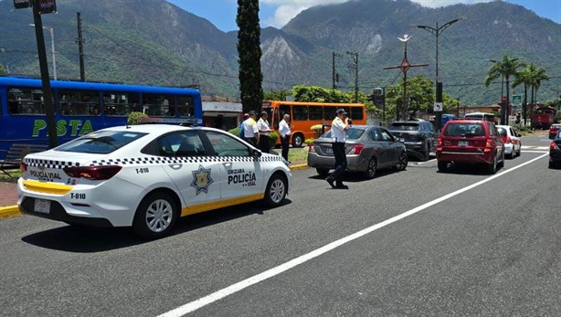 ¡No guardó su distancia! Se registra choque por alcance en Calle Real de Orizaba