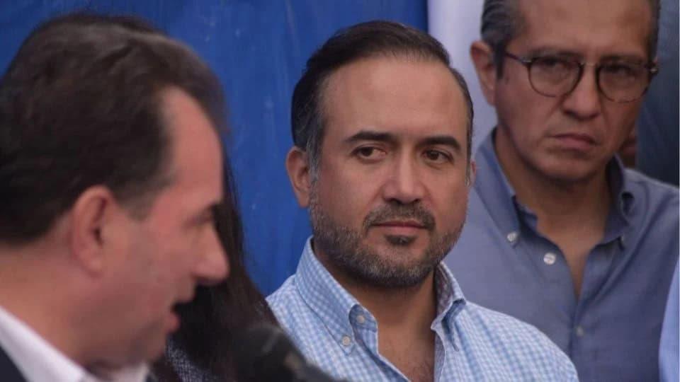 Confirma Fernando Yunes Márquez orden de aprehensión en su contra