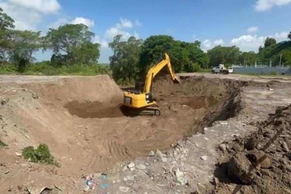 Así fueron los trabajos para tapar gigante socavón provocado por lluvias en Veracruz | VIDEO