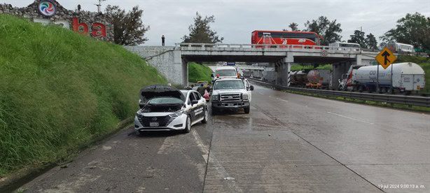 Emergencia vial por anegamiento en autopista Puebla-Córdoba;  filas de hasta 6 kilómetros