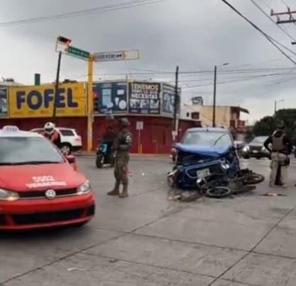 Motociclista en Veracruz termina en hospital tras chocar con automóvil