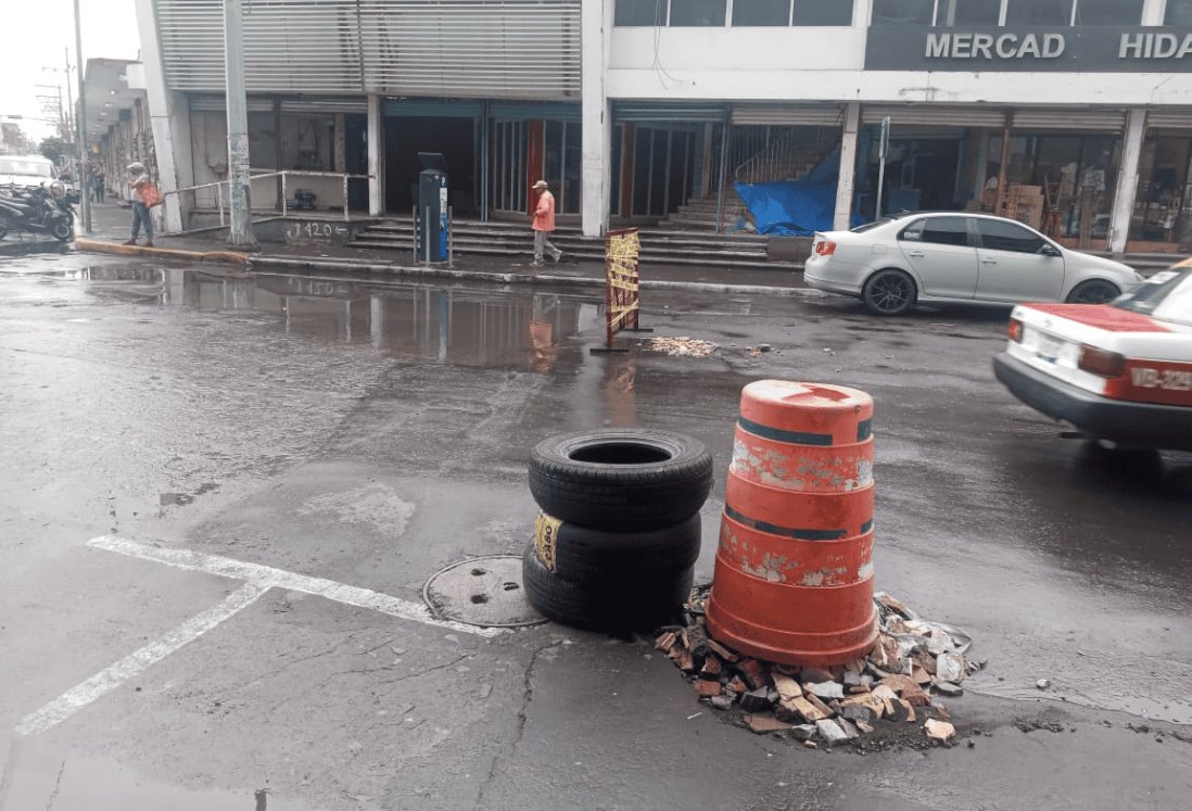 Denuncian baches en el Centro Histórico de Veracruz