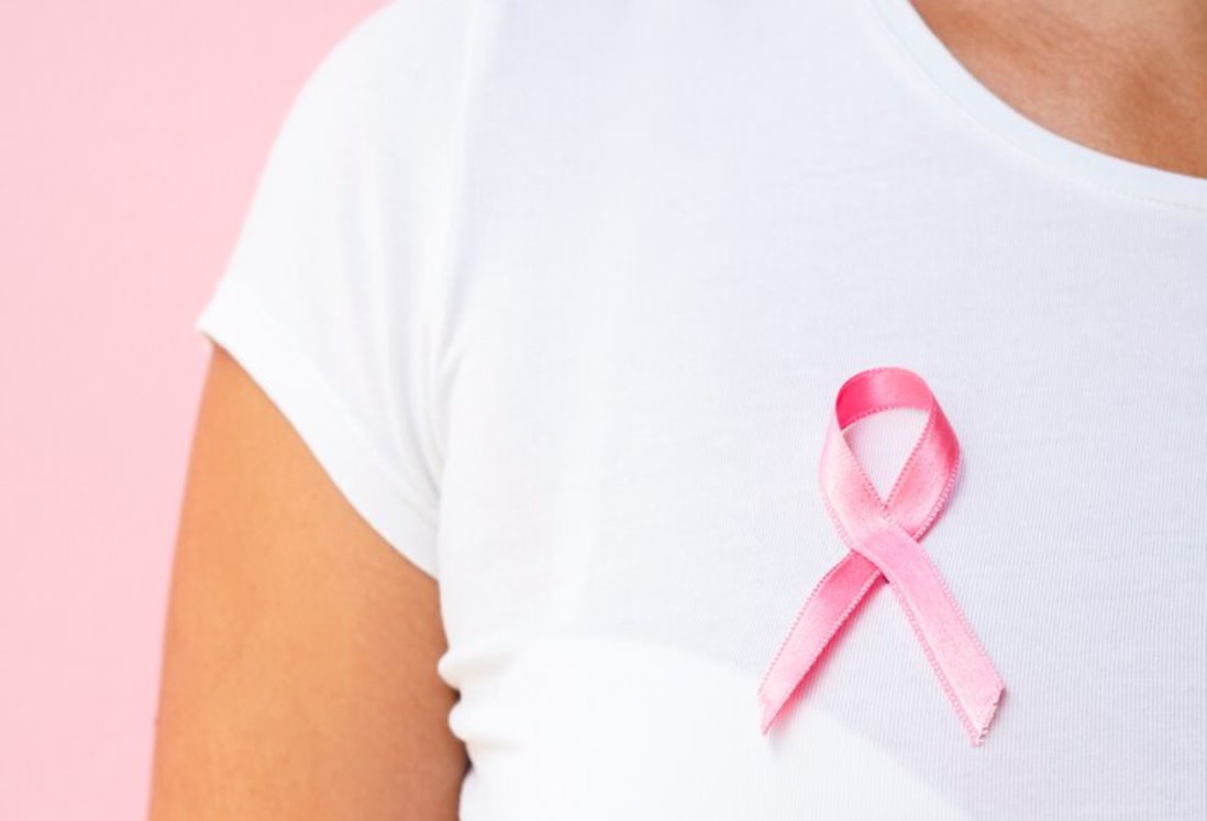 ¿Sabes cómo realizar la autoexploración para detectar el cáncer de mama? Checa esta guía paso a paso