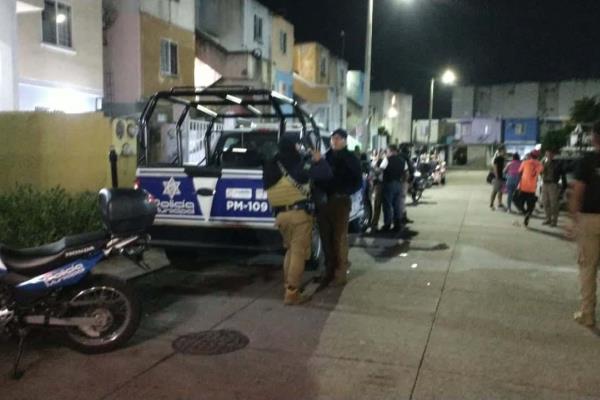 Salvan a 2 jóvenes de ser linchados en Medellín de Bravo