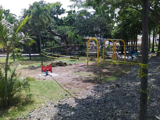 Colocan nuevas áreas de juegos en el Parque Zamora en Veracruz