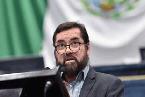 ¿Cómo que no se va?