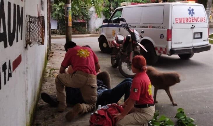 Motociclista choca contra un poste en la colonia Guadalupe Victoria de Xalapa