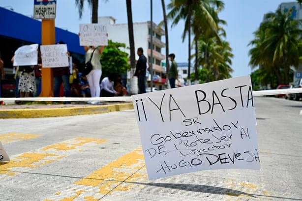 Protestan padres de familia de niños con cáncer en Torre Pediátrica en Veracruz | VIDEO