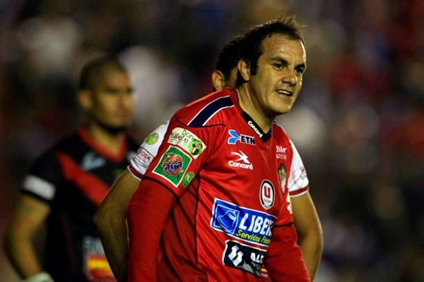 ¿Quiénes son los 3 mejores futbolistas en la historia de los Tiburones de Veracruz, según la IA?