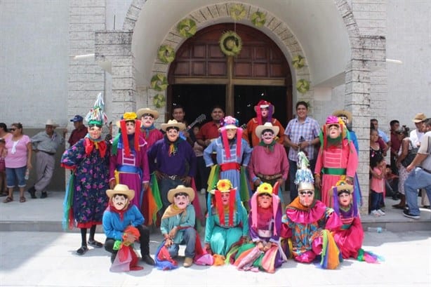 Celebran en Coatzintla a Santiago Apóstol con danza, música y tradición