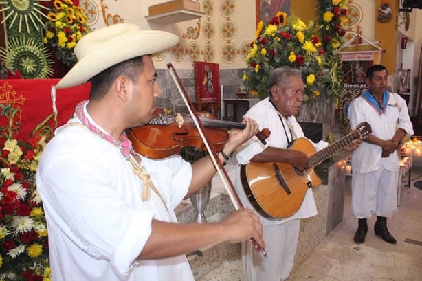 Celebran en Coatzintla a Santiago Apóstol con danza, música y tradición