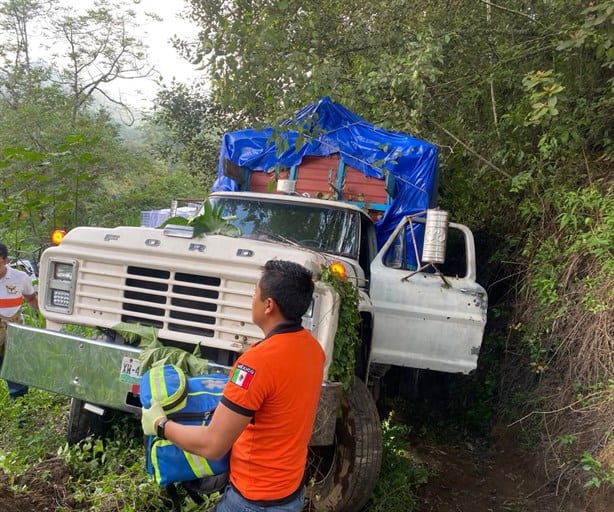 Asesinan a balazos a camionero en Atzalan en un intento de asalto