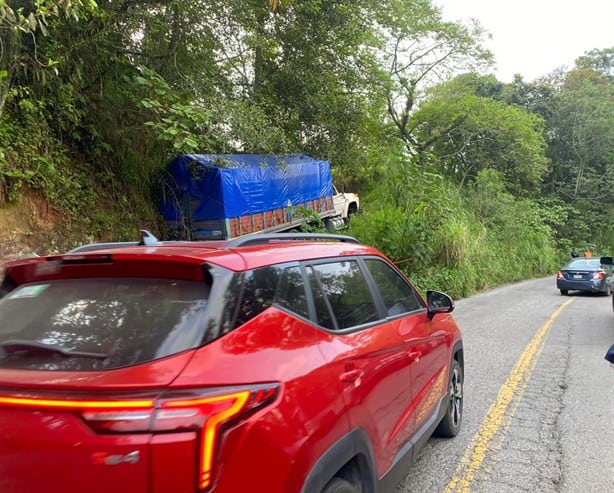 Asesinan a balazos a camionero en Atzalan en un intento de asalto