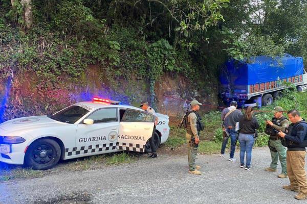 Asesinan a balazos a camionero en Atzalan en un intento de asalto