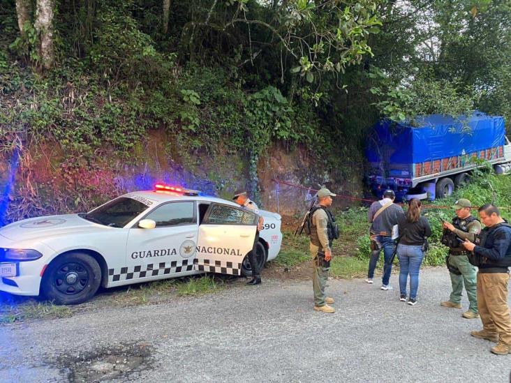 Asesinan a balazos a camionero en Atzalan en un intento de asalto