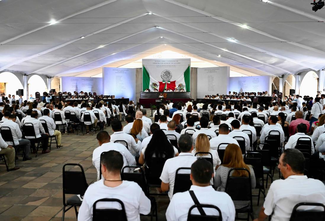 Realizan Sesión Conmemorativa de los 200 años del Congreso Estatal en San Juan de Ulúa