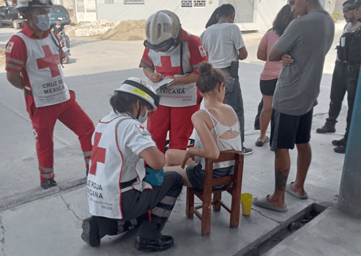 Joven motociclista es atropellada en Martínez; conductor se fuga