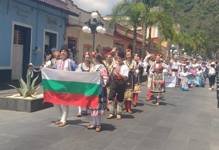 Grupos de Bulgaria y Bolivia forman parte del 11° Festival Internacional del Folclore en Orizaba