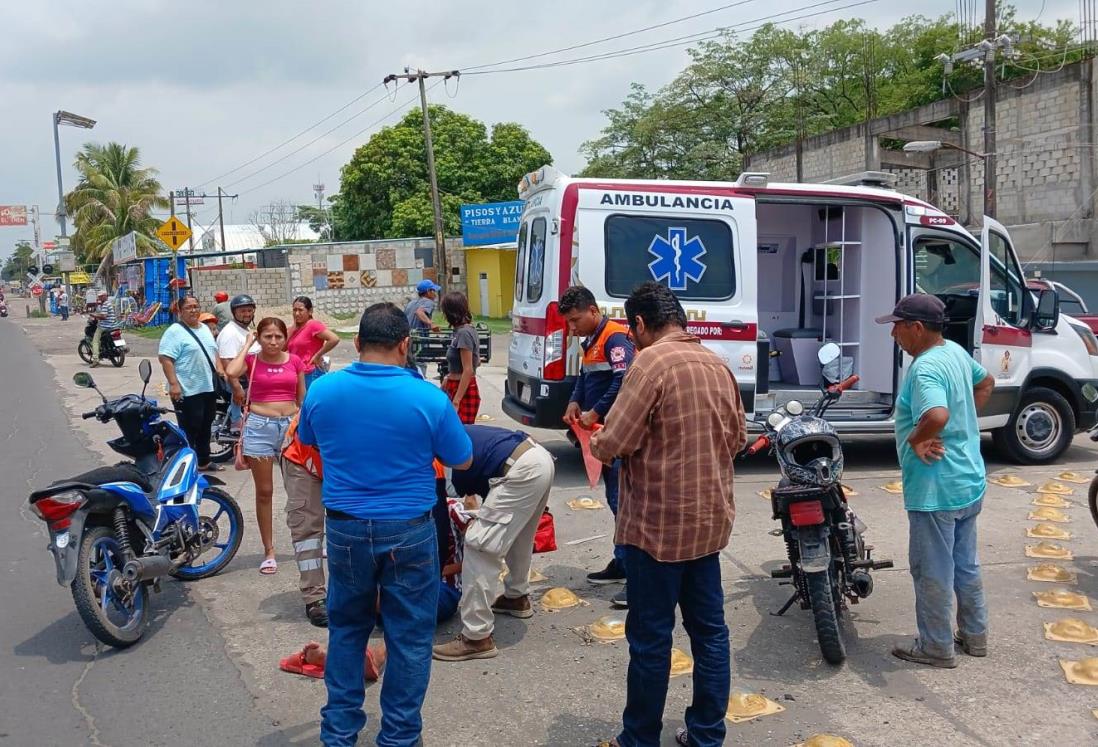 Choque entre motocicletas deja dos lesionados en Tierra Blanca, Veracruz