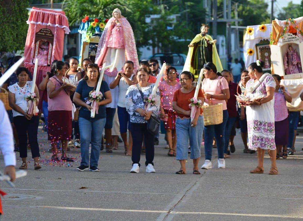 Con cabalgata y baile popular celebran a Santa Ana, patrona de los soconusqueños