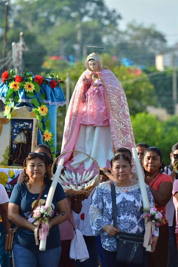 Con cabalgata y baile popular celebran a Santa Ana, patrona de los soconusqueños