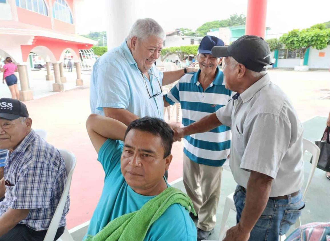 Manuel Huerta llevó a cabo asamblea informativa en Villa Cuichapa