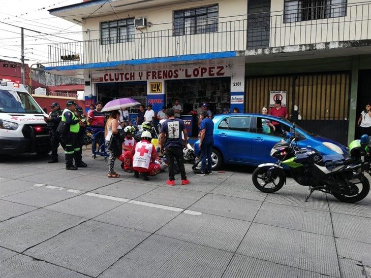 Fuerte choque deja a un motociclista lesionado en Córdoba