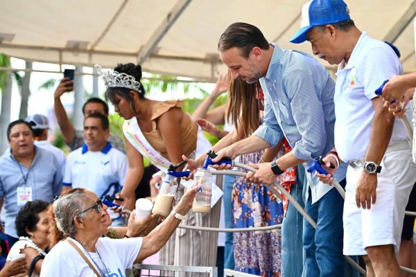 Realizan el torito más grande del mundo en las fiestas de Santa Ana 2024 | VIDEO