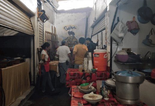 Evacúan locales, por fuga de gas en mercado Paseo de la Burrita en Poza Rica