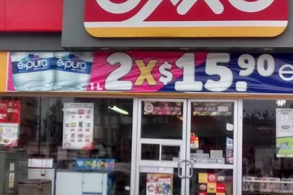 Segundo asalto en el día a un Oxxo en Xalapa, ahora en Las Trancas