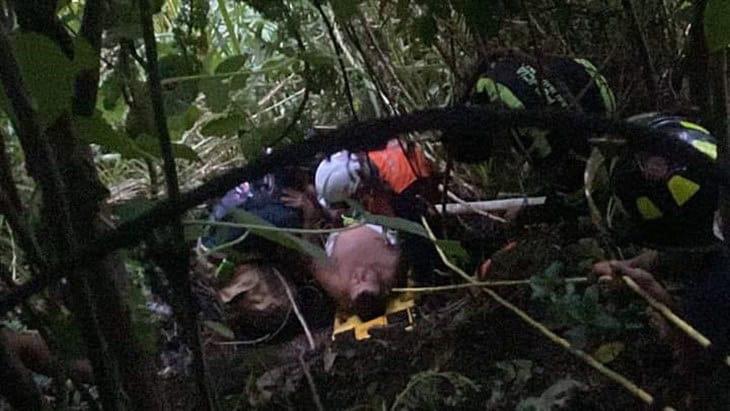 Rescatan a hombre que cayó a una ladera del río San Antonio, en Córdoba