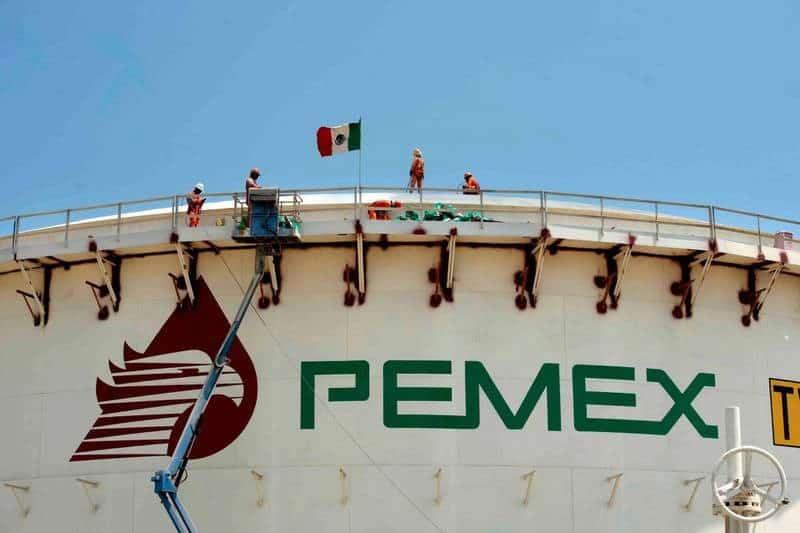 ¿Cuándo entra en vigor el aumento salarial acordado por Pemex y STPRM?