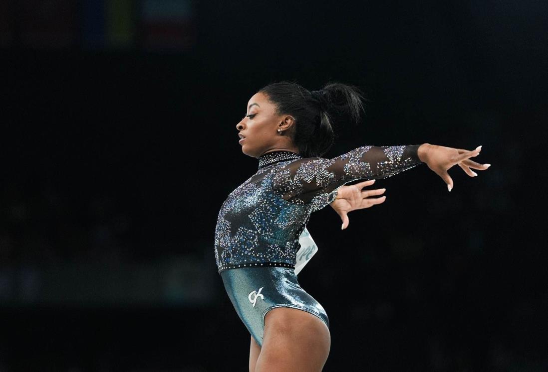 Conduce Simone Biles a EU al oro en gimnasia