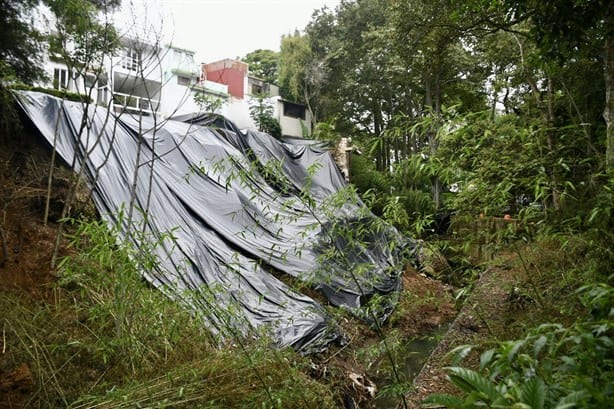 Casas de Las Ánimas en Xalapa en riesgo por deslave de tierra