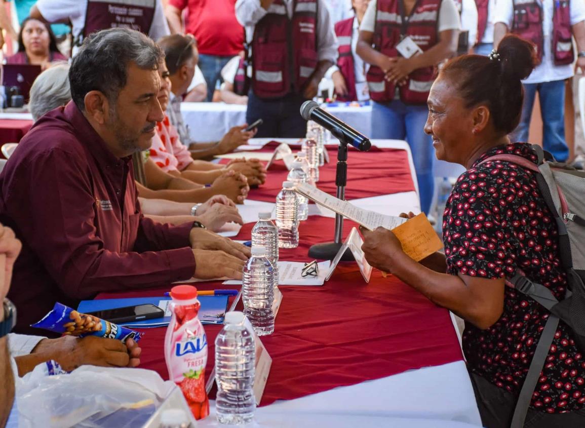 Coatzacoalcos: Gobierno de Puertas Abiertas continúa atendiendo a la ciudadanía