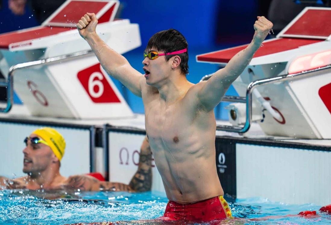 Impone chino nuevo récord en la natación