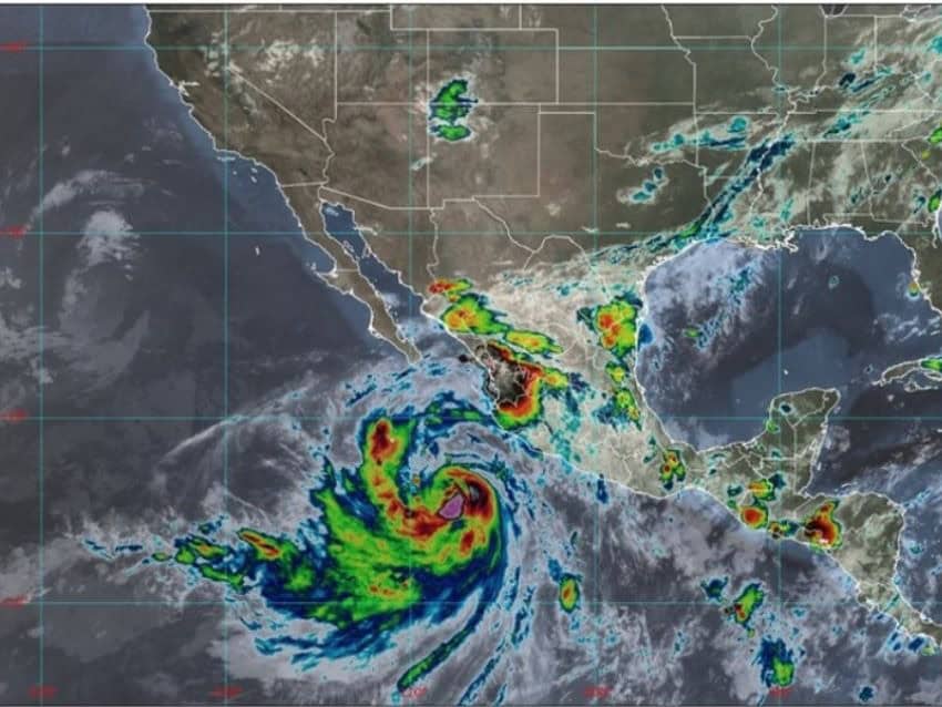 Este es el ciclón tropical que llegaría a México junto con Carlotta