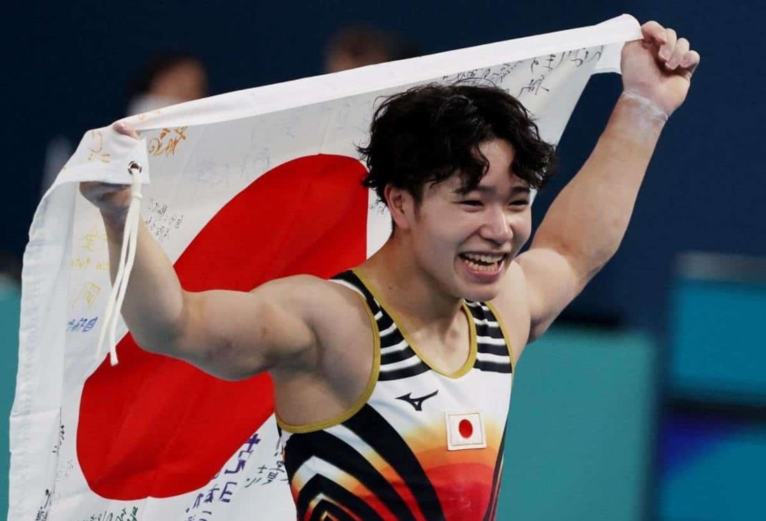 Domina Japón gimnasia por equipos con joven estrella