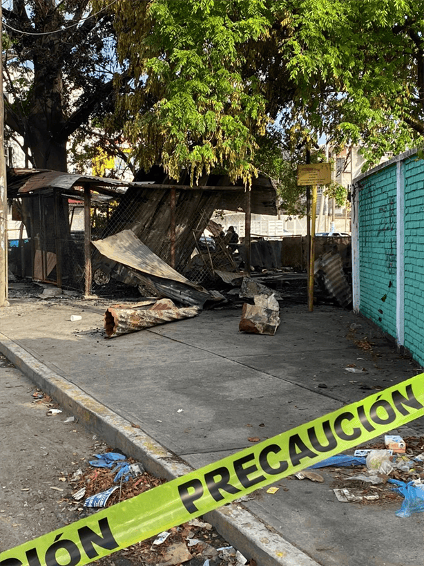 Incendio en Poza Rica: Fallece obrero atrapado en antiguo restaurante El Cisne