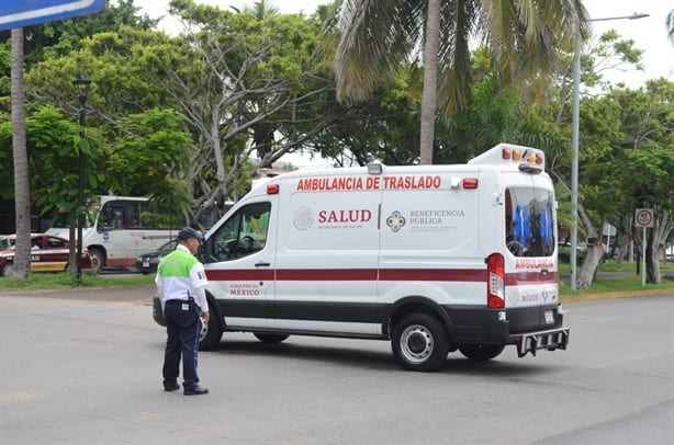 Refuerzan el sector salud con la entrega de 56 ambulancias a municipios de Veracruz