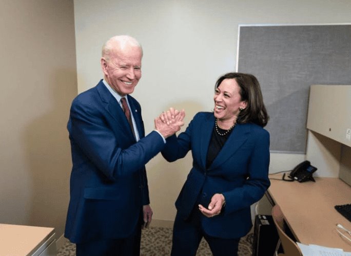 Kamala por Biden: Cambiar candidato, ¿rediseño de producto?