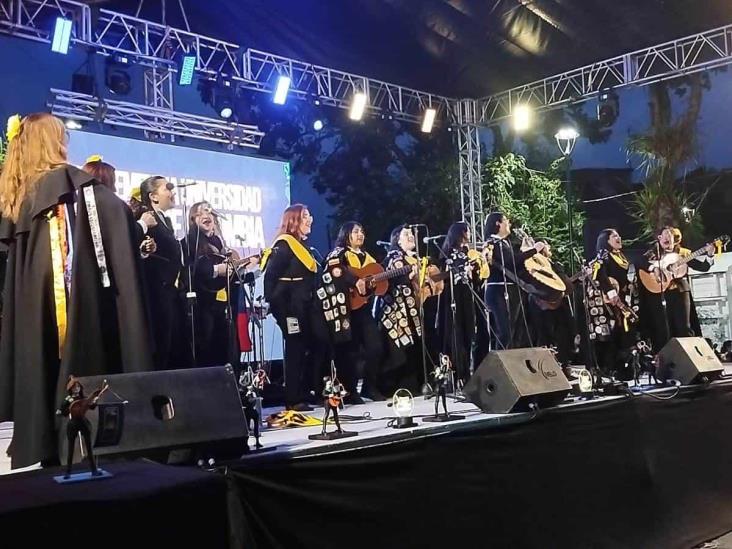 Alegría y bohemia; Festival Internacional de Tunas Femeniles en Xalapa (+Video)