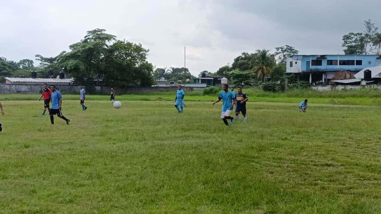 Dan a veteranos de Villa Cuichapa  vapuleada a domicilio | VIDEO