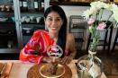 Lucy Carlín de Chontal es consentida en su día