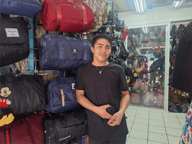 Regreso a clases 2024: Mochilas cuestan hasta mil 200 pesos en mercados de Veracruz