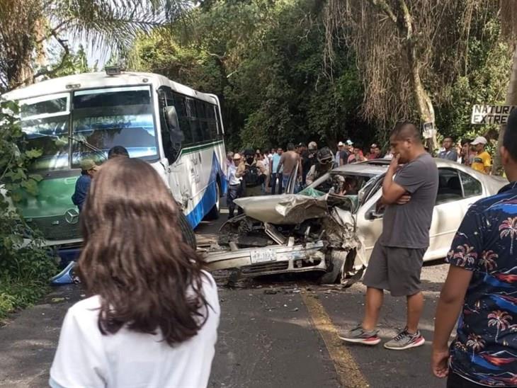 Fuerte accidente en la Carretera Federal Huatusco-Totutla deja cinco lesionados de gravedad