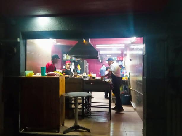 Para chuparse los dedos: ¿Ya conoces las hamburguesas perronas en Xalapa? Aquí puedes encontrarlas (+VIDEO)