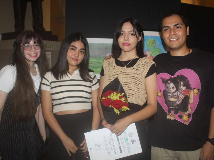 Alumnos de la Escuela Municipal de Artes Plásticas exponen sus obras