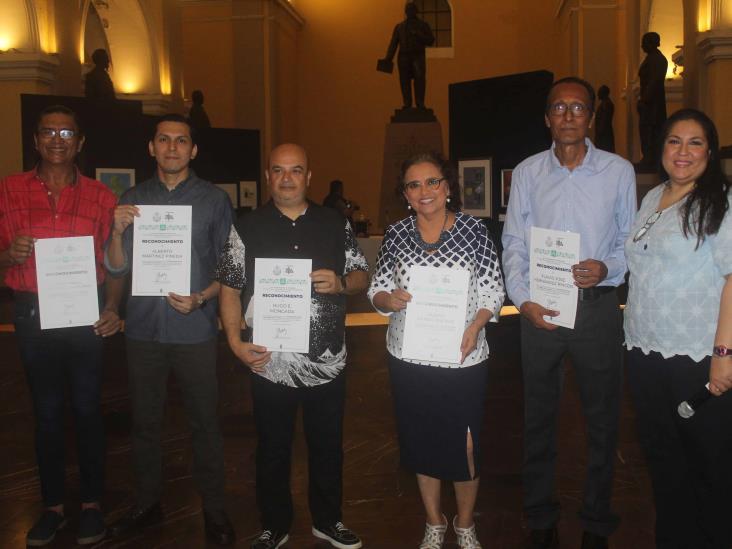 Alumnos de la Escuela Municipal de Artes Plásticas exponen sus obras