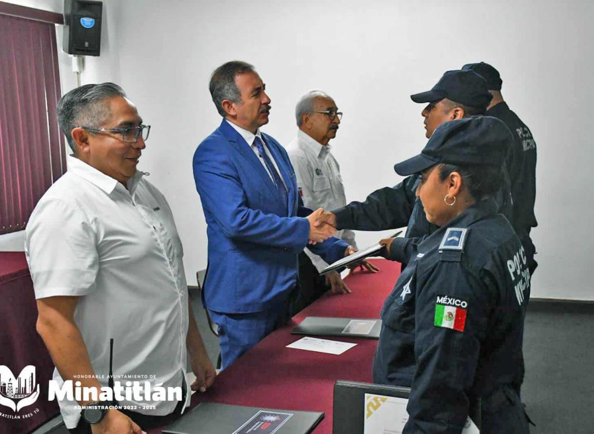 Elementos de la Policía Municipal de Minatitlán Culminan Curso de Justicia Cívica